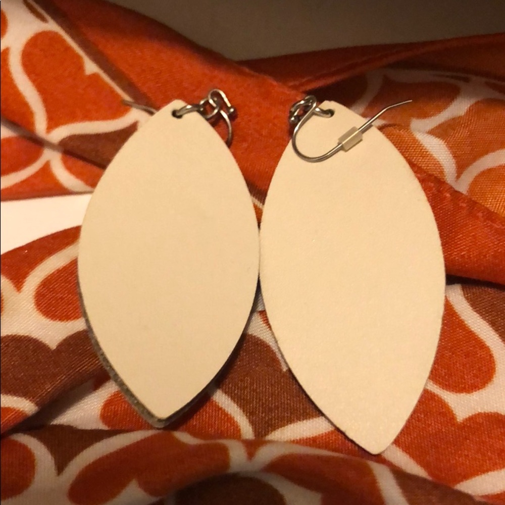 Leather earrings